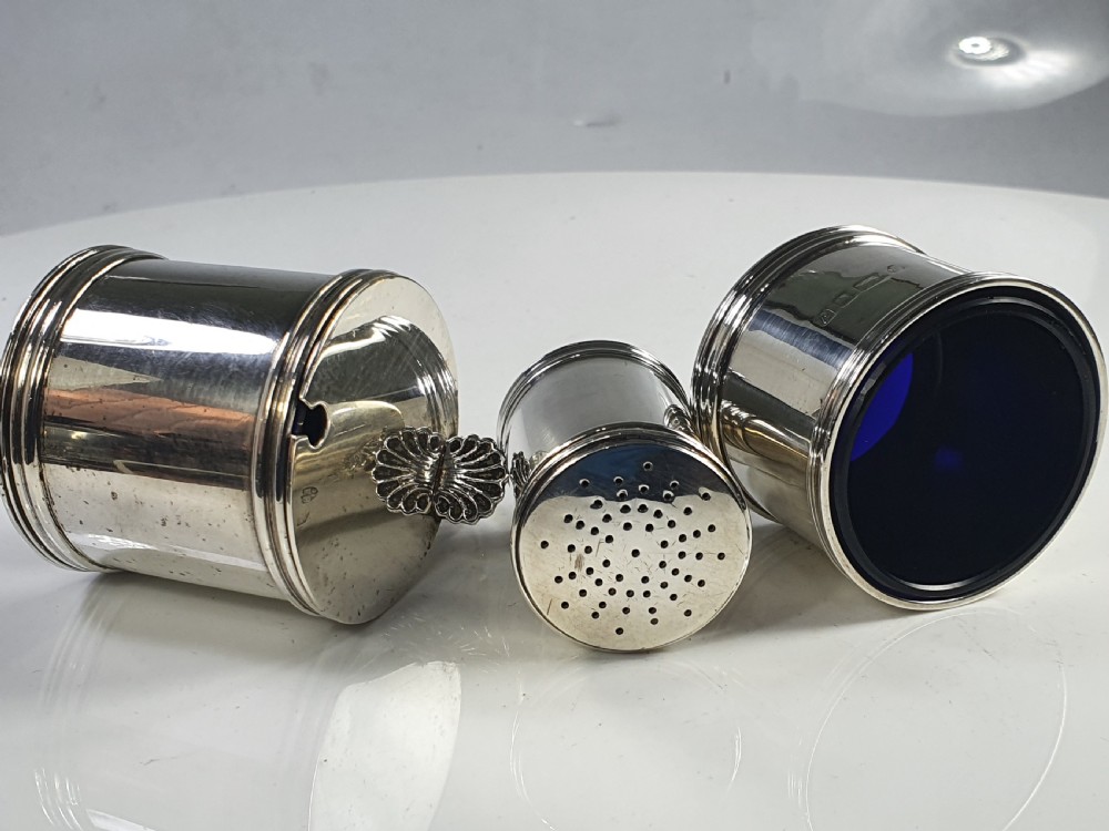 Edward Barnard & Sons Heavy Three Piece Silver Cruet Set Lon 1962 View VII