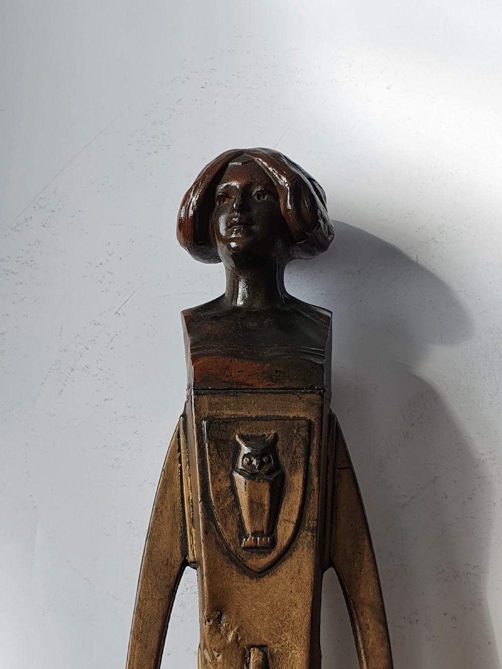 Pr Secessionist Bronze Female Busts on Stylish Metal Bases c1900 View VII