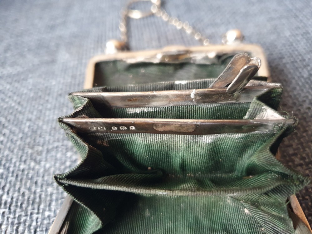 Fabulous Hallmarked Sterling Silver Embossed Purse on Chain Birmingham 1905 View V