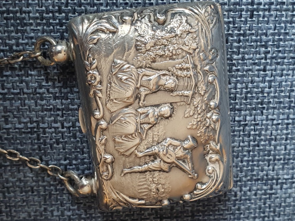 Fabulous Hallmarked Sterling Silver Embossed Purse on Chain Birmingham 1905 View VI