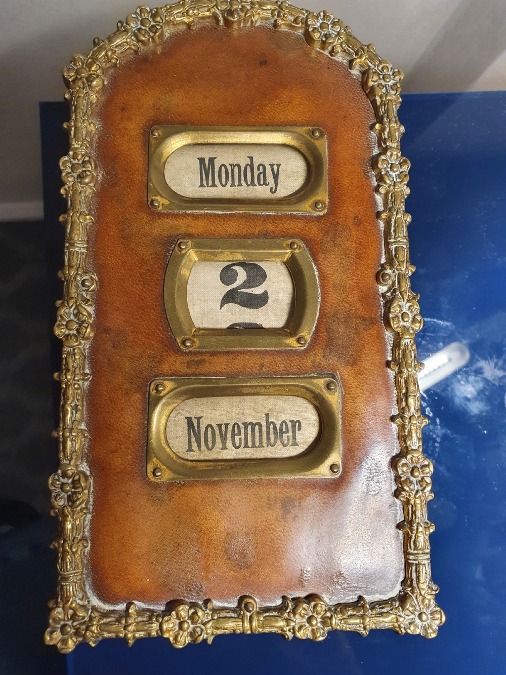 Gorgeous  French Art Nouveau Leather Gilt Brass Desk Calendar c1900 View VI