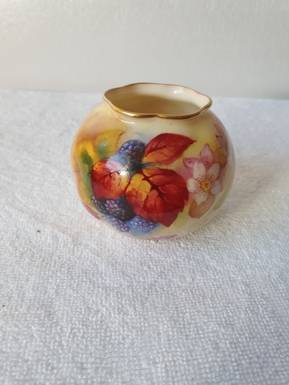 Royal Worcester Fruit Vase Signed By Kitty Blake C1930 View V