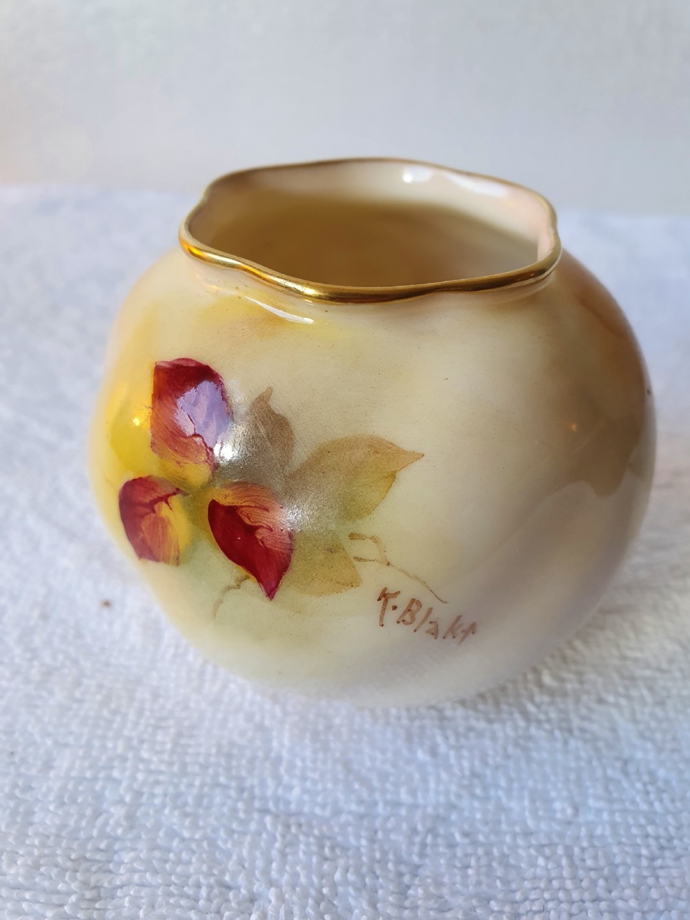 Royal Worcester Fruit Vase Signed By Kitty Blake C1930 View IV