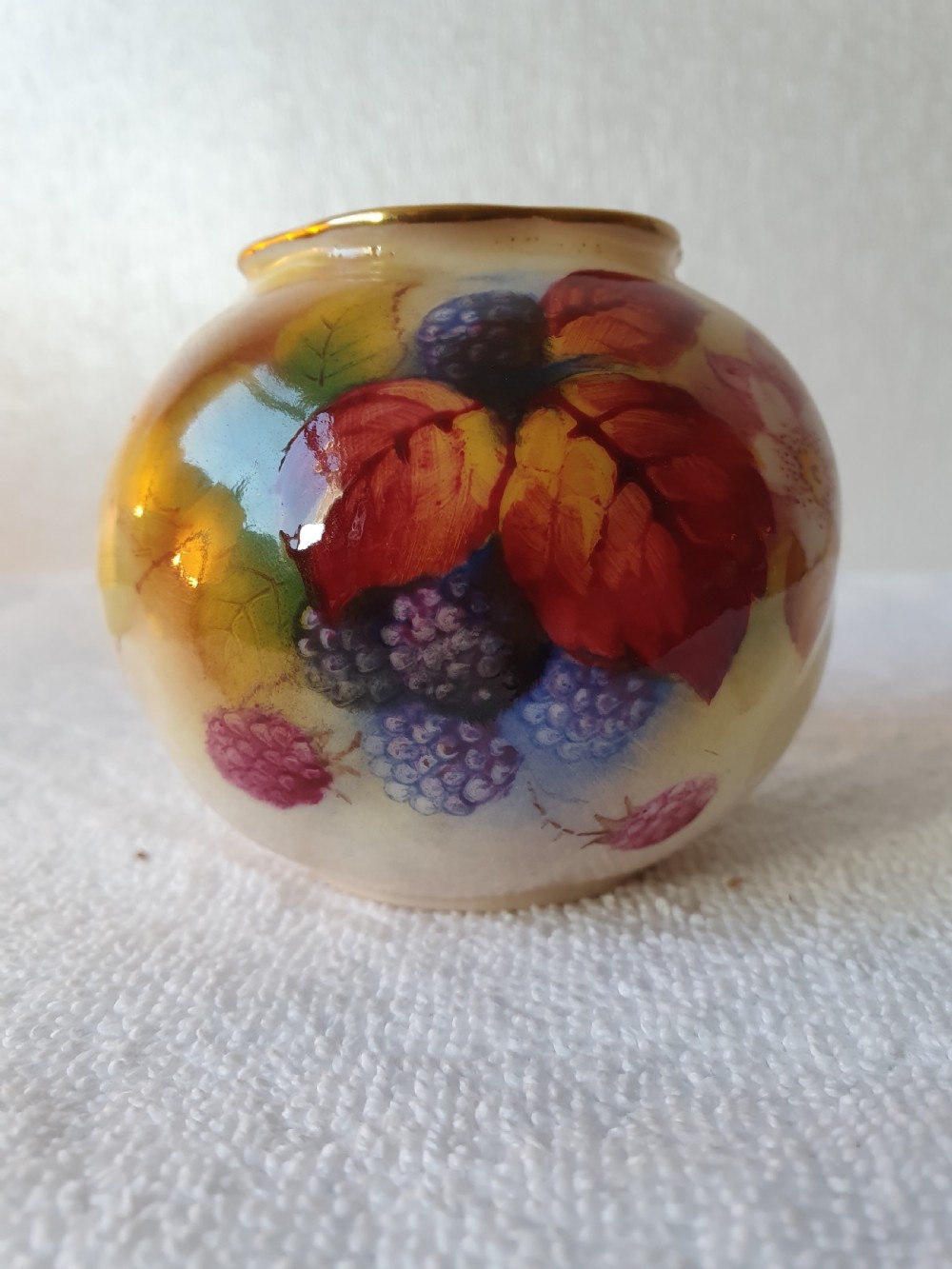 Royal Worcester Fruit Vase Signed By Kitty Blake C1930