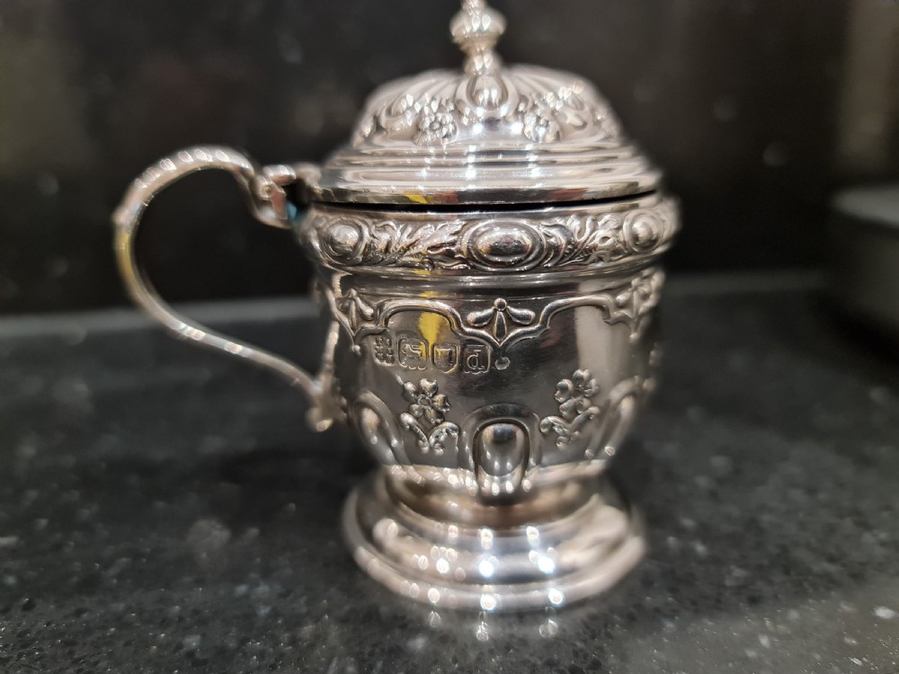 Fine Quality HM Silver Mustard Pot of excellent detail London 1899. View VII