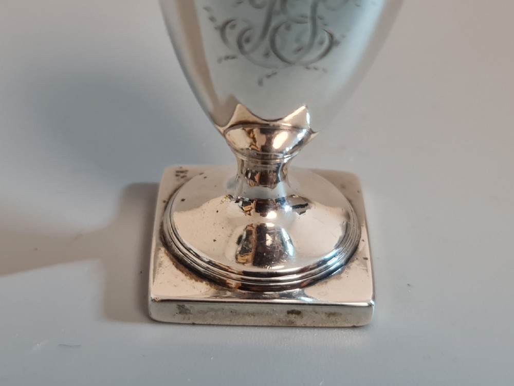 Beautiful Quality Rare Robert Hennell I HM Silver Pepper London 1790 - Immaculate View VII