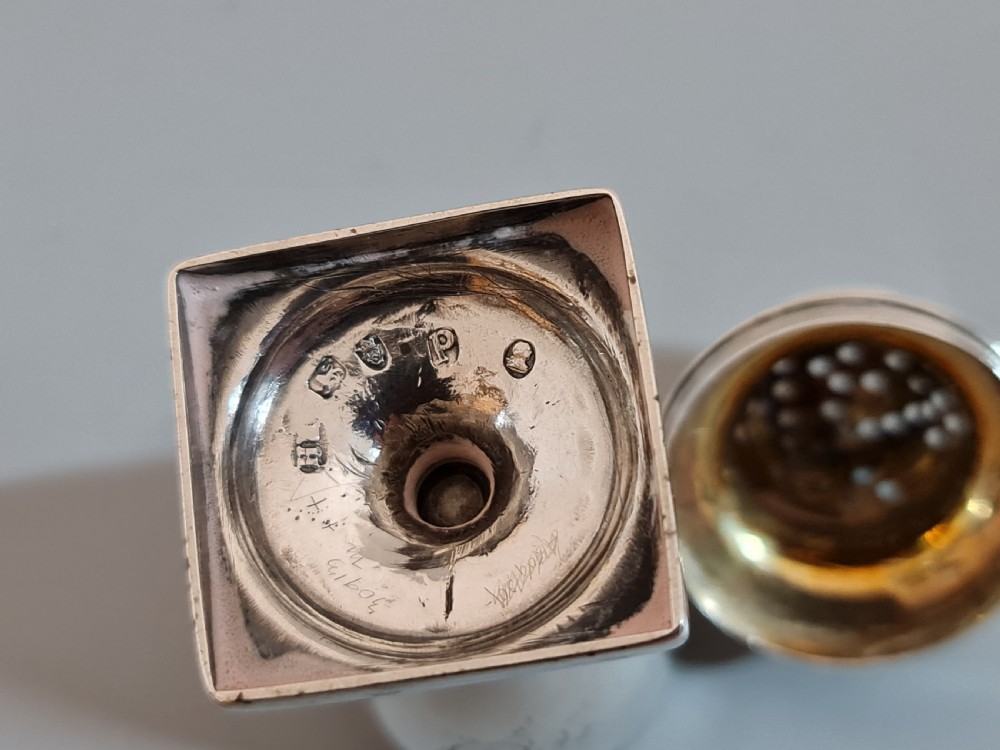 Beautiful Quality Rare Robert Hennell I HM Silver Pepper London 1790 - Immaculate View XII