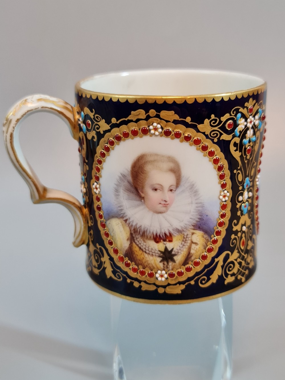 Rare Stunning Quality Early Sevres Triple Portrait Coffee Can  View III