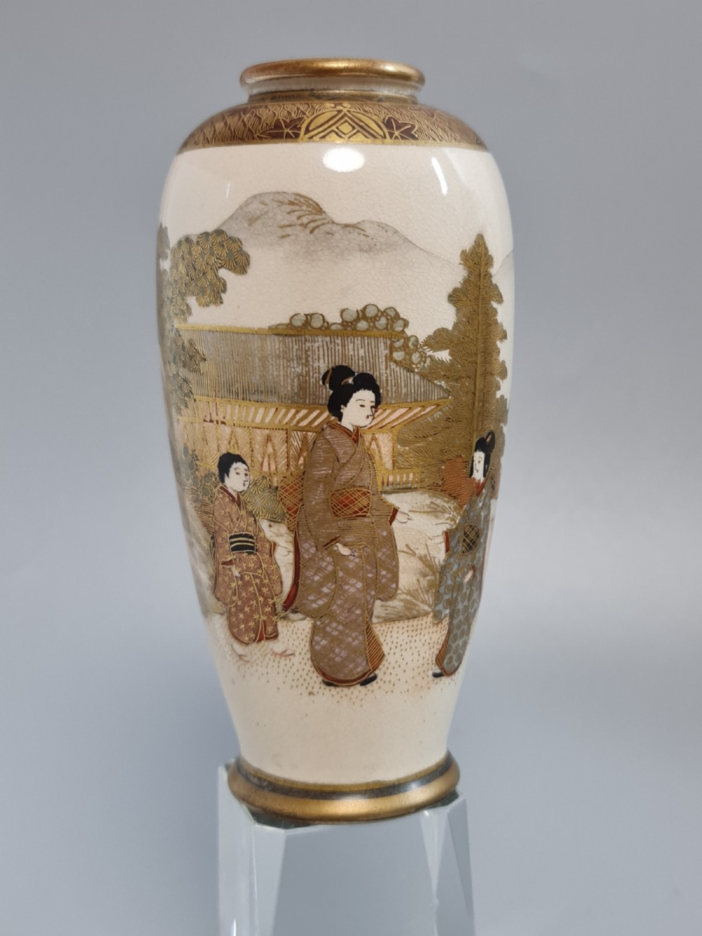 Attractive Signed Satsuma Vase c1900