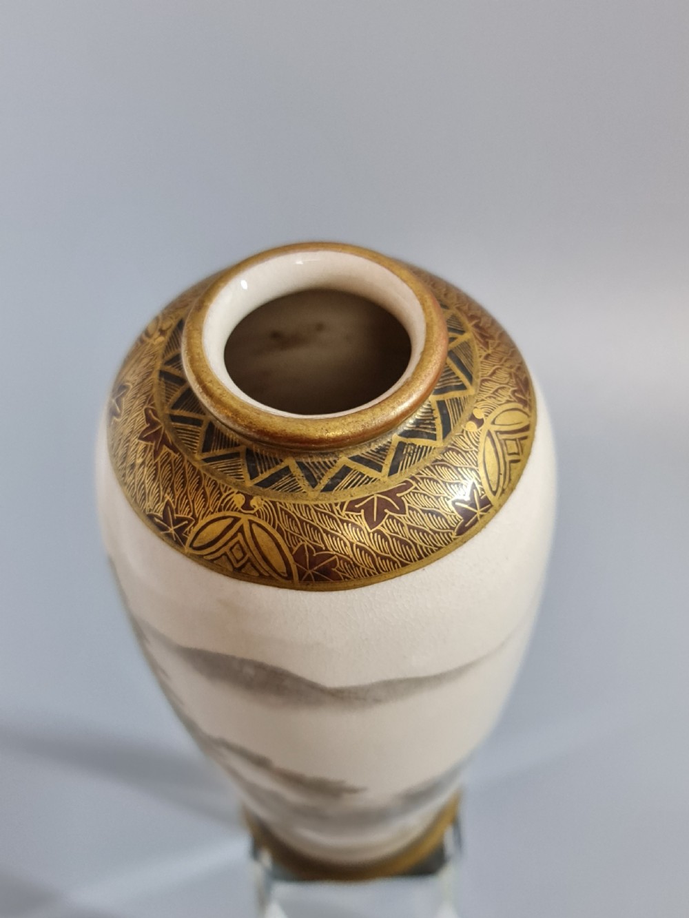 Attractive Signed Satsuma Vase c1900 View V