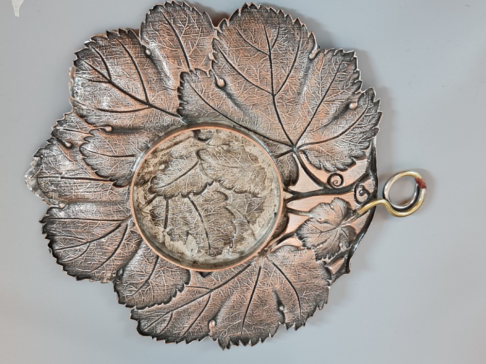 Fabulous Pair of Arts & Crafts Large Copper & Brass Leaf Dishes View VII