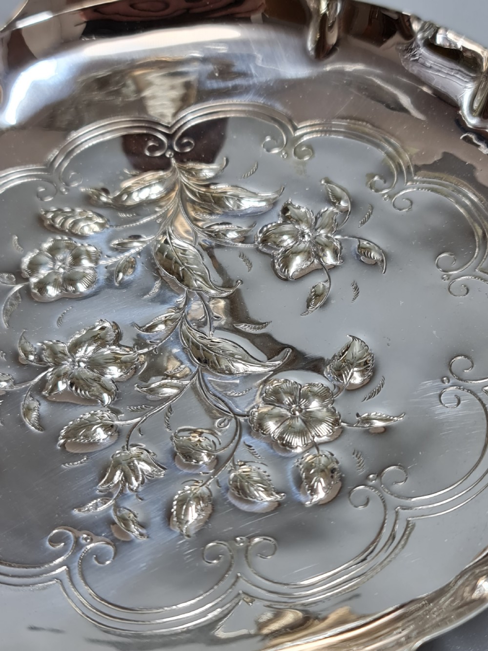 Exceptional Pr Silver Plated Art Nouveau Serving Dishes with Bird Handles c1900 View XI