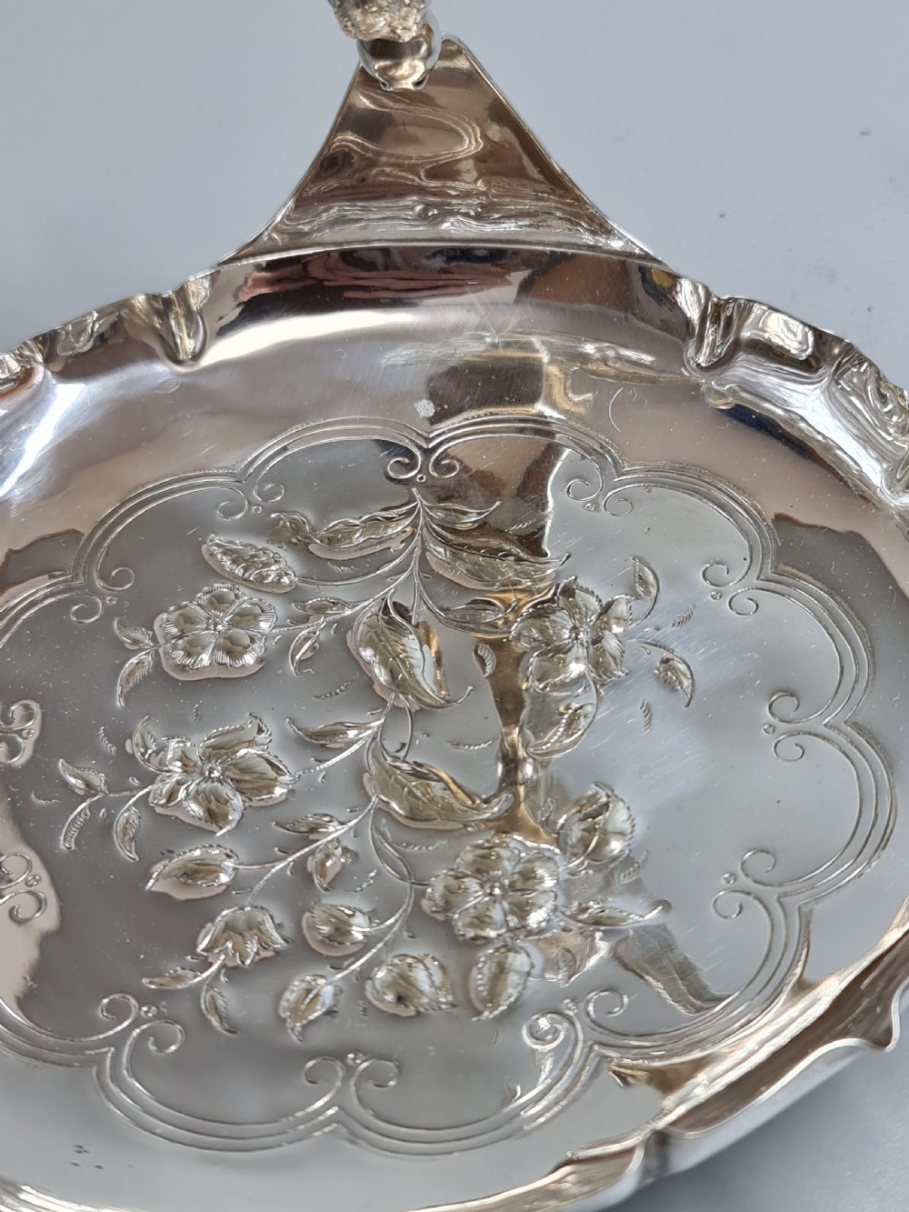 Exceptional Pr Silver Plated Art Nouveau Serving Dishes with Bird Handles c1900 View XV