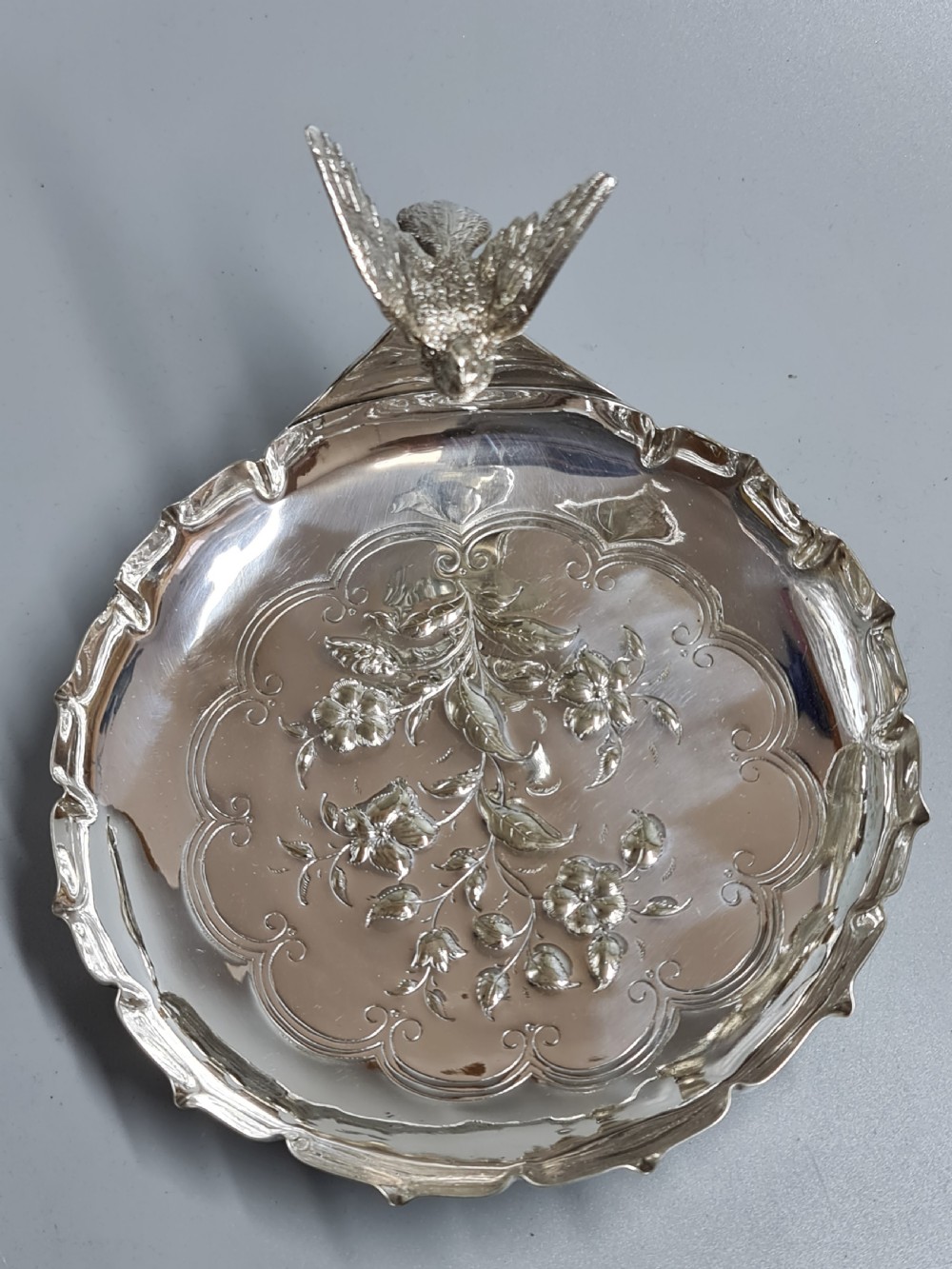 Exceptional Pr Silver Plated Art Nouveau Serving Dishes with Bird Handles c1900 View XVIII