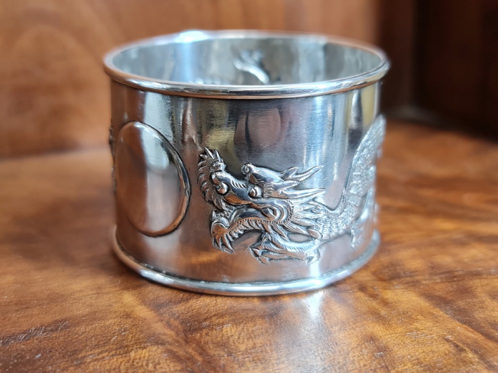 Antique Chinese export solid silver napkin ring. Signed WC 90 View V