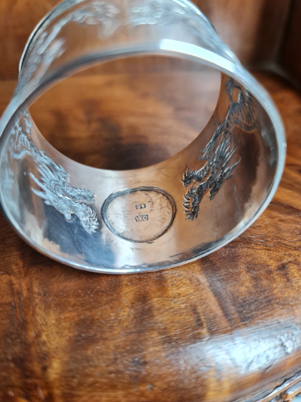 Antique Chinese export solid silver napkin ring. Signed WC 90 View VI