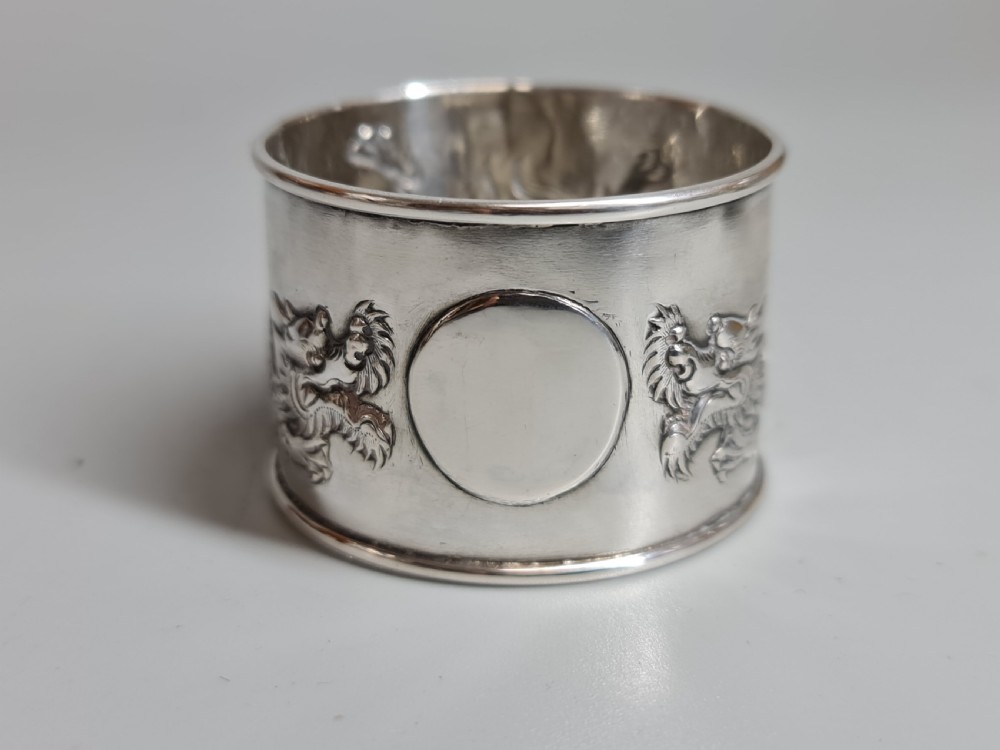 Antique Chinese export solid silver napkin ring. Signed WC 90 View XI