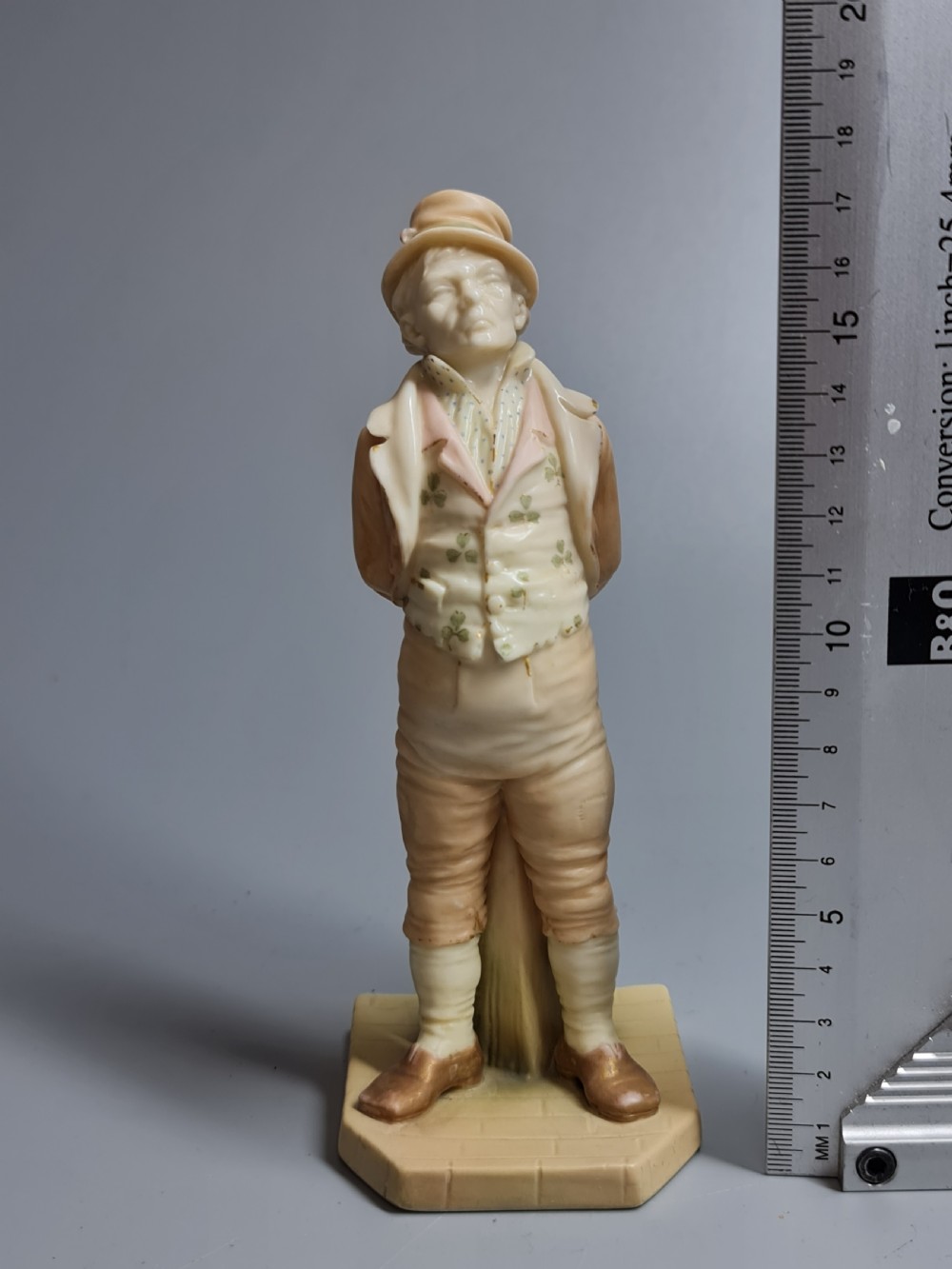Royal Worcester 'The Irishman' Porcelain Hadley Countries of the World Figurine C1890 View II