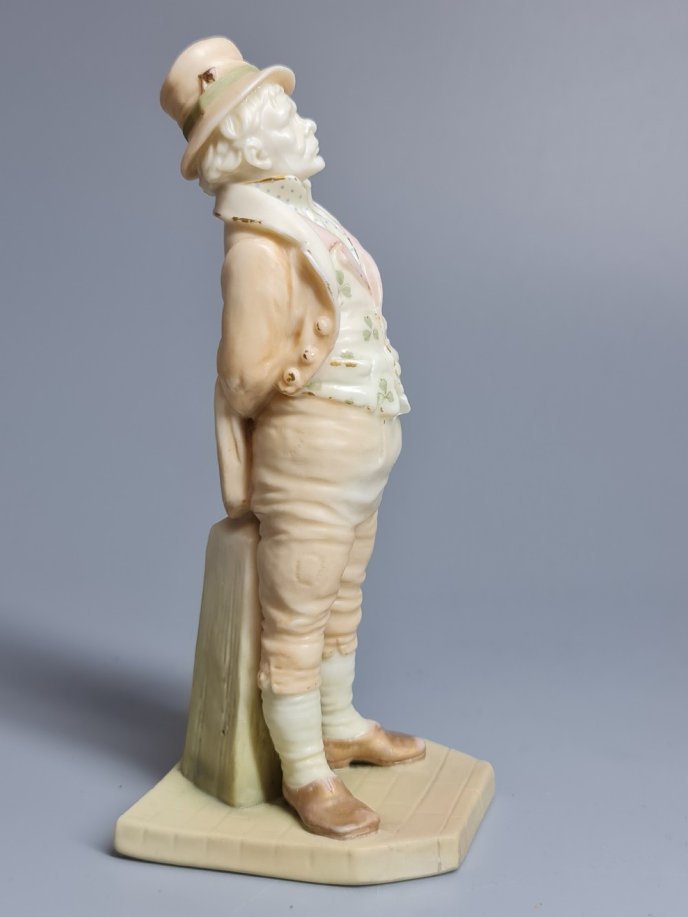 Royal Worcester 'The Irishman' Porcelain Hadley Countries of the World Figurine C1890 View VI