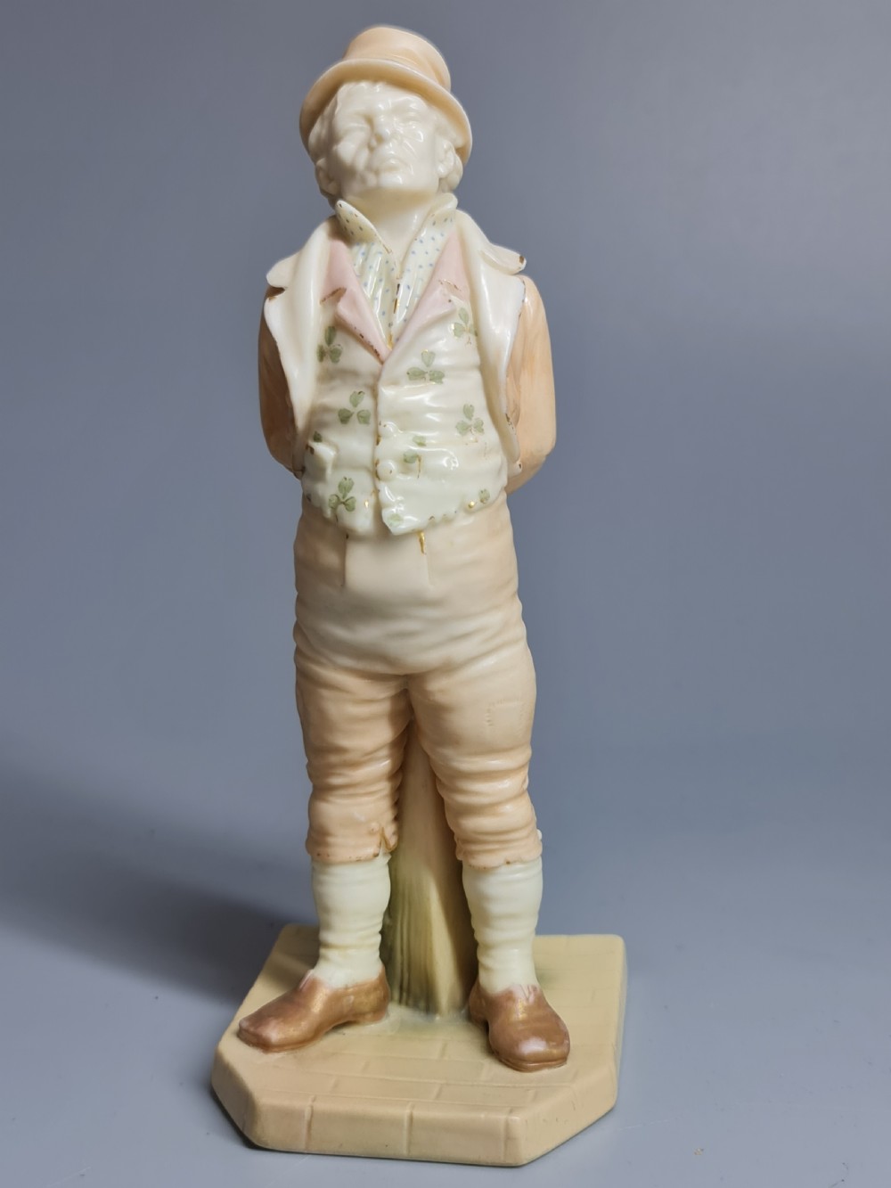 Royal Worcester 'The Irishman' Porcelain Hadley Countries of the World Figurine C1890 View VII