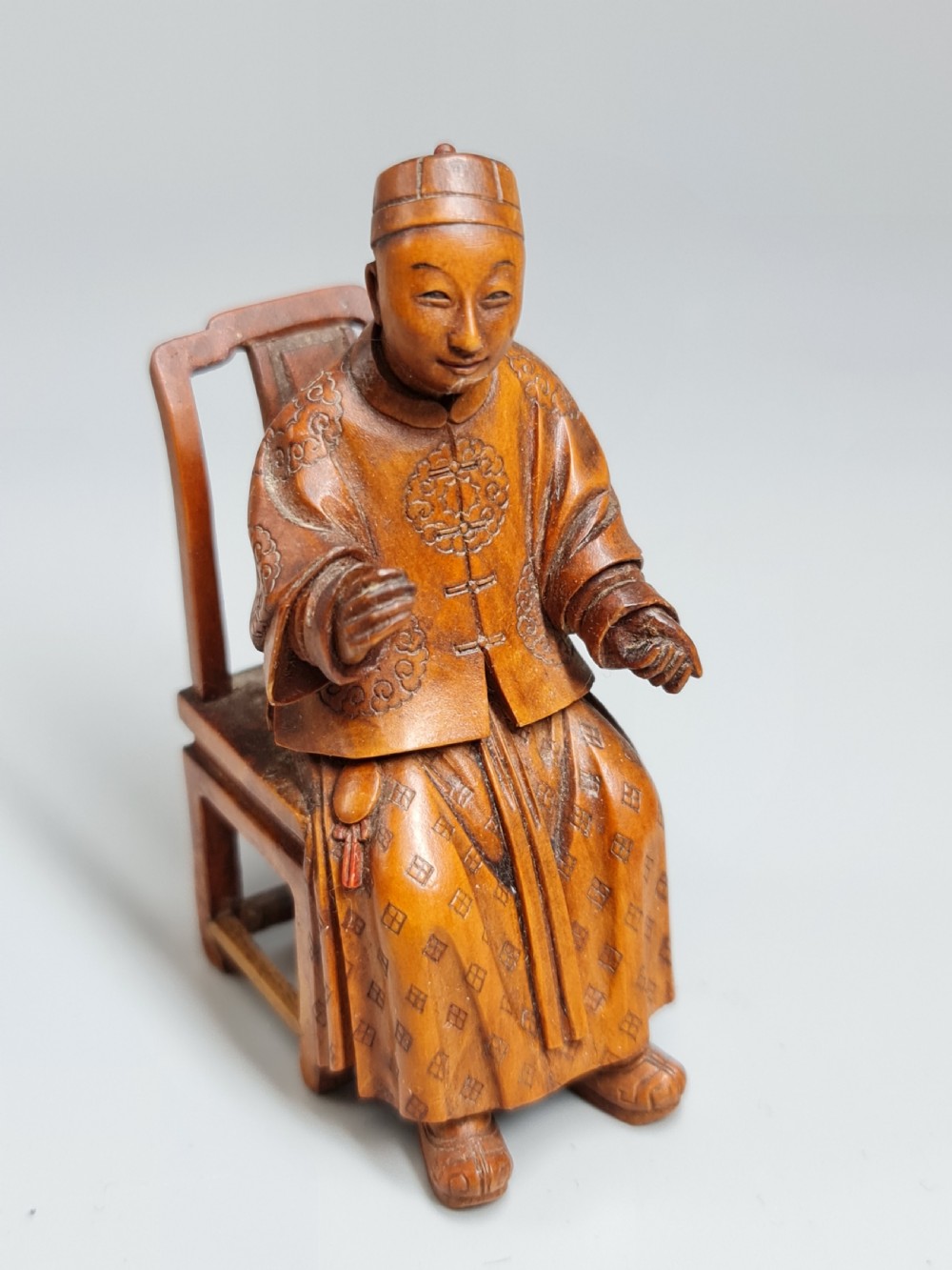 Very Finely Carved Oriental Wooden Figure of a Seated man on a Chair c1900 View XI