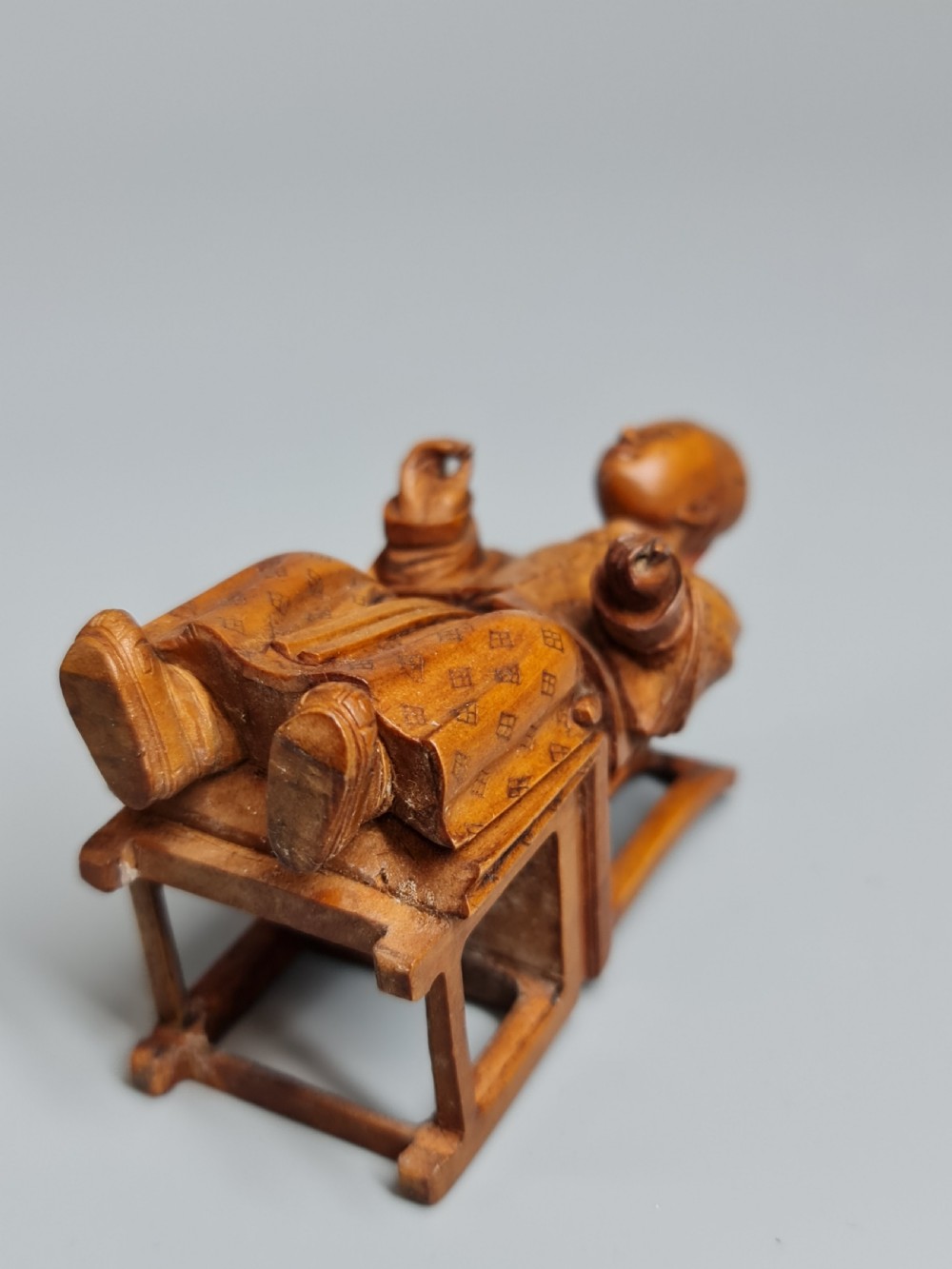 Very Finely Carved Oriental Wooden Figure of a Seated man on a Chair c1900 View XII