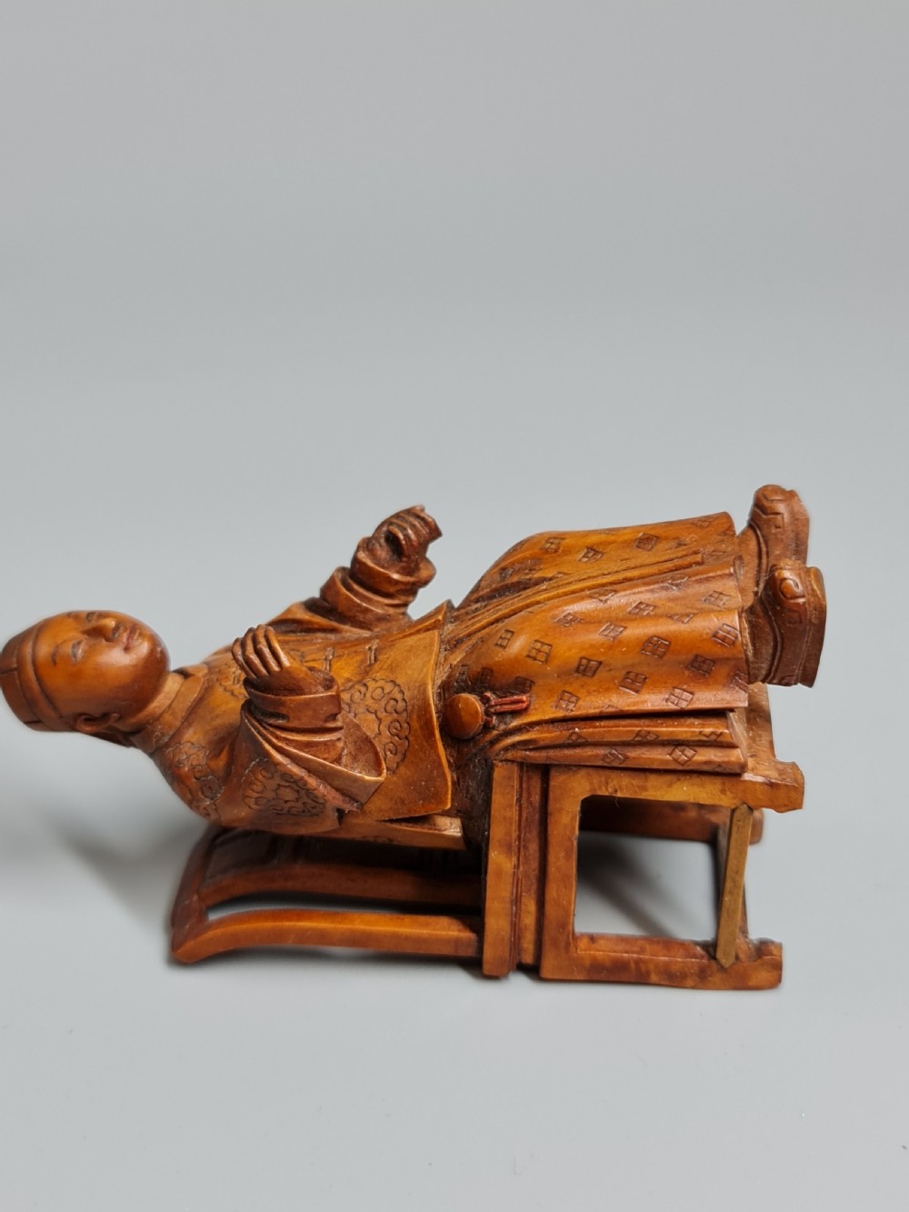 Very Finely Carved Oriental Wooden Figure of a Seated man on a Chair c1900 View XIII