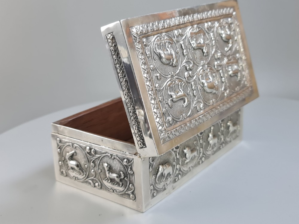 Superb Quality Large Anglo Indian Silver Box Profuse Animal Decoration c1900 View XII