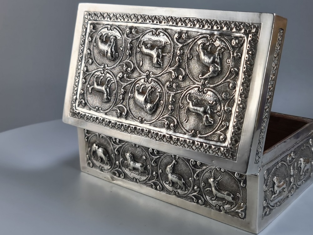Superb Quality Large Anglo Indian Silver Box Profuse Animal Decoration c1900 View XVI