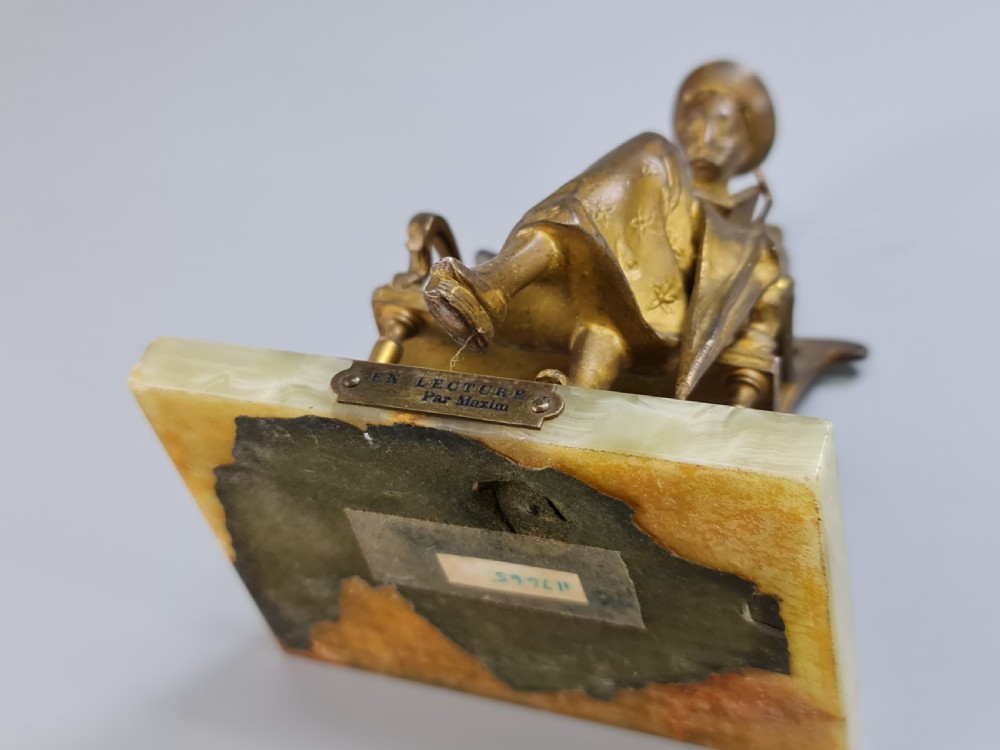 French Gilt Bronze Seated Figure 'En Lecture' on Onyx Base c1900 View XI