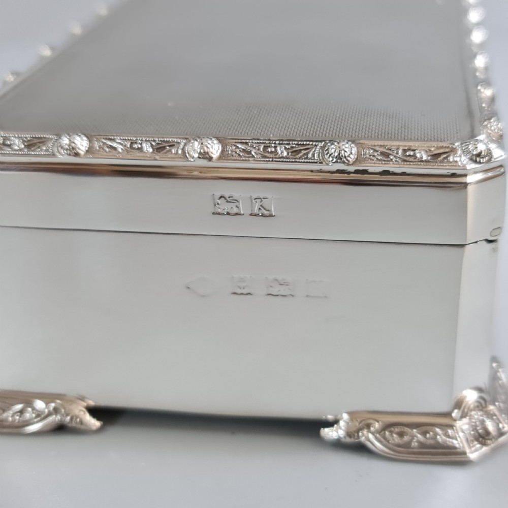 Beautiful Quality  Large Vintage HM Silver Cig Box with Celtic Design View IV