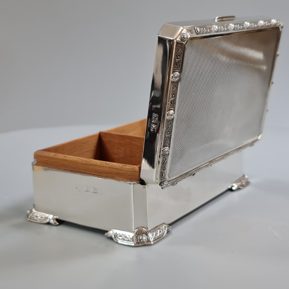 Beautiful Quality  Large Vintage HM Silver Cig Box with Celtic Design View IX