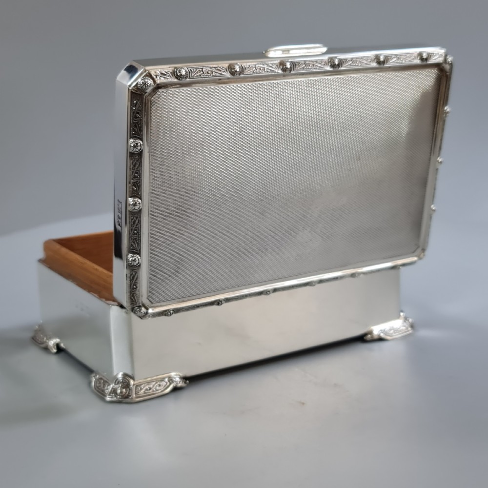 Beautiful Quality  Large Vintage HM Silver Cig Box with Celtic Design View XII