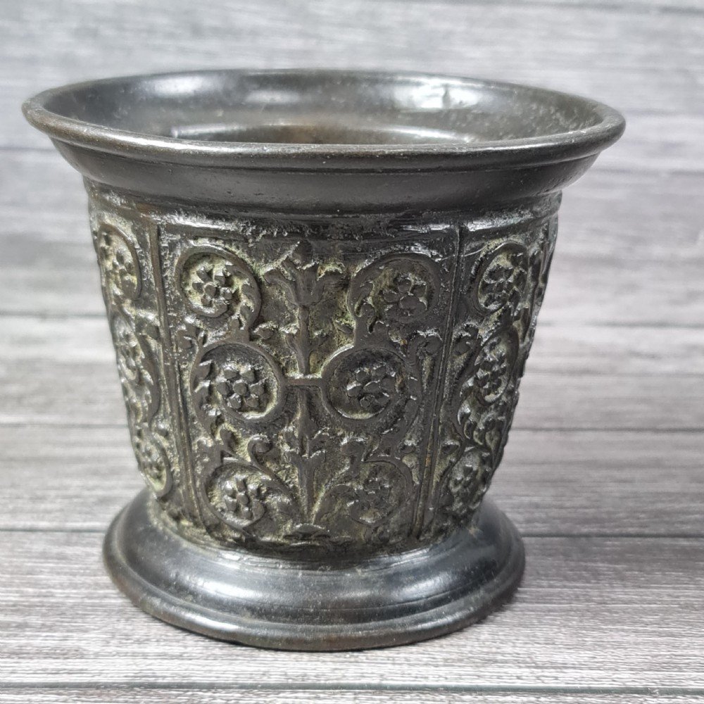 Beautiful late 18th Century Bronze Mortar View II