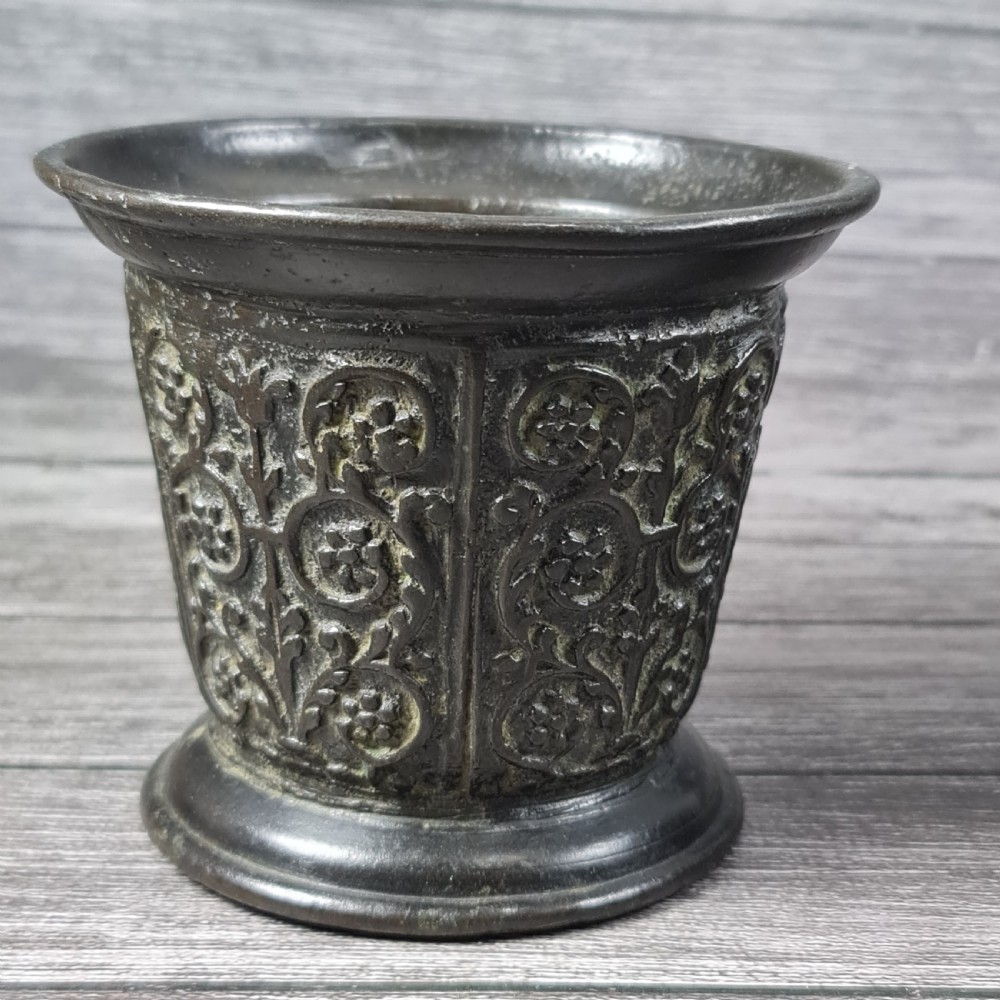 Beautiful late 18th Century Bronze Mortar View III