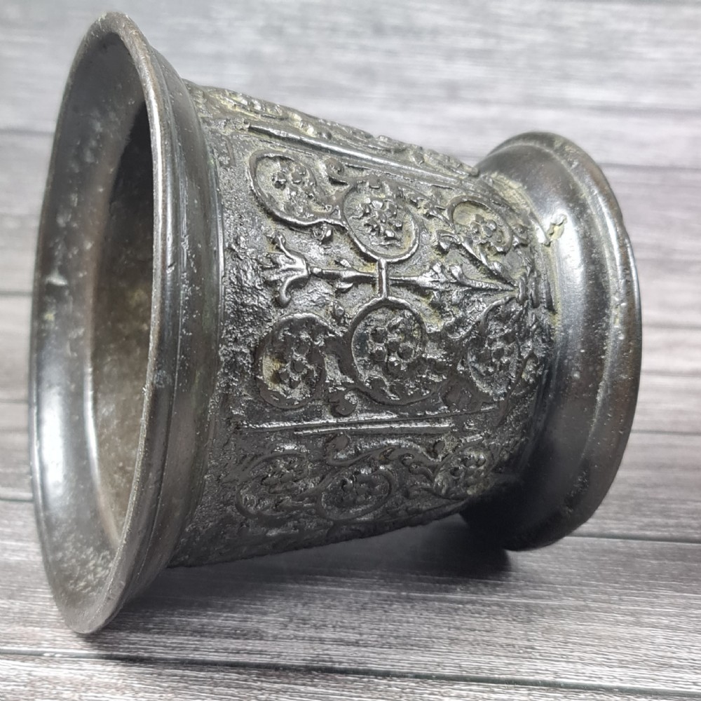 Beautiful late 18th Century Bronze Mortar View V