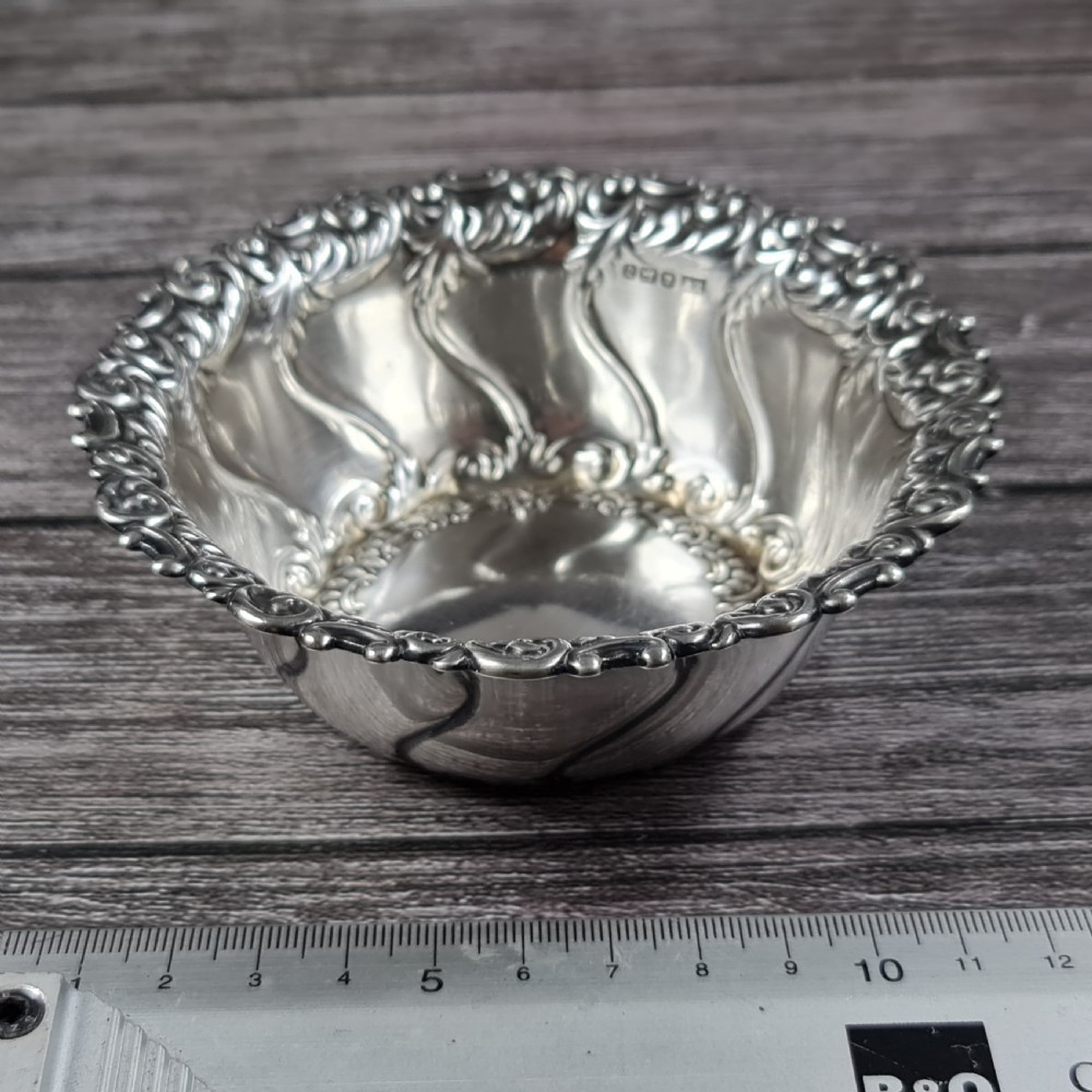 Exquisite Victorian Silver Dish Henry Wigfull Sheffield 1896 View VI