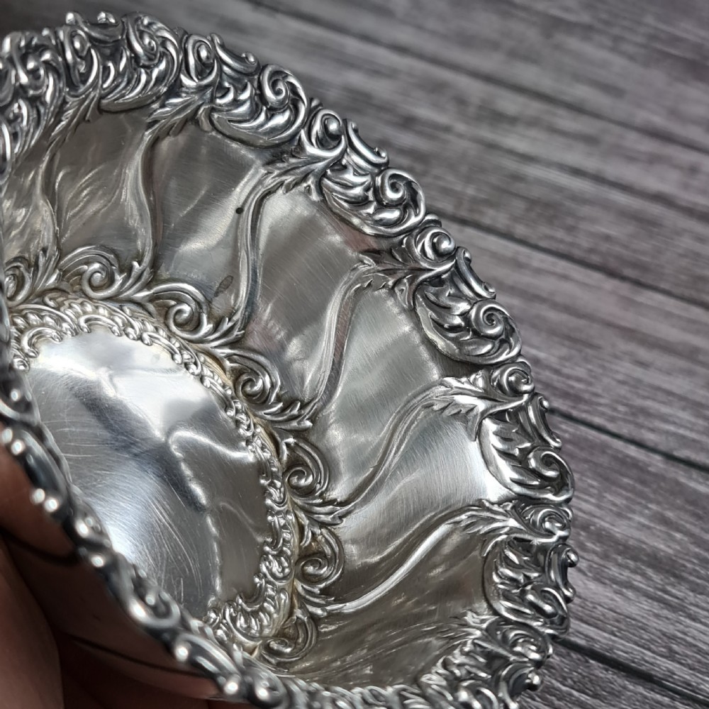 Exquisite Victorian Silver Dish Henry Wigfull Sheffield 1896 View VIII