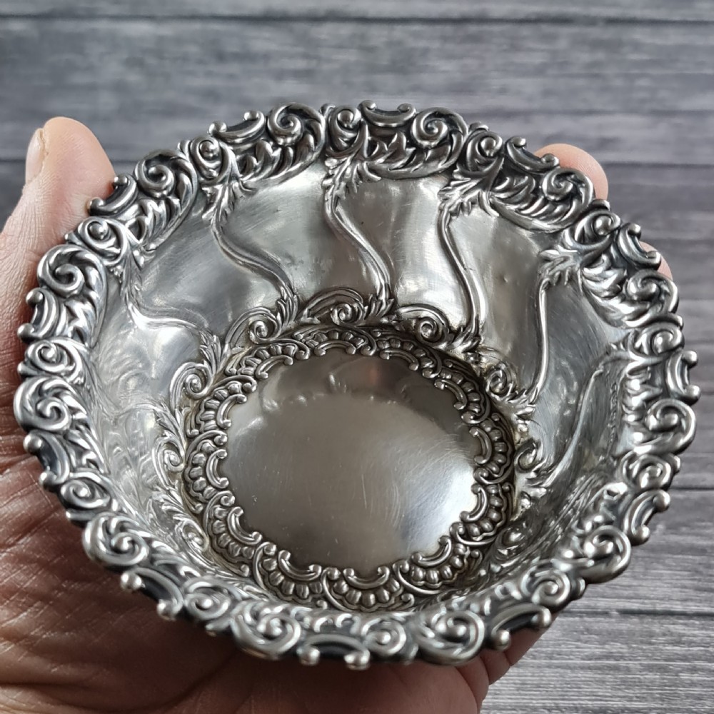 Exquisite Victorian Silver Dish Henry Wigfull Sheffield 1896 View X