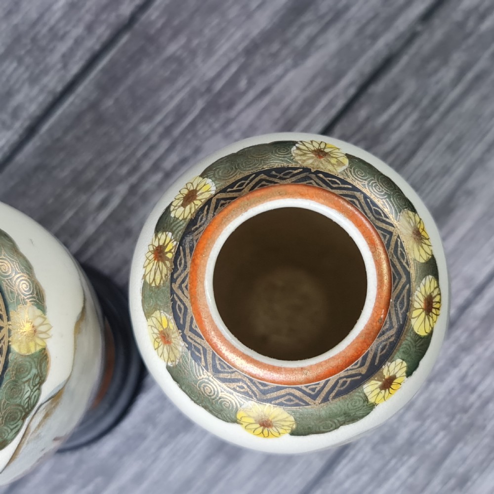 Beautiful Satsuma Pair of Signed Hand Painted Vases c1900 View XI