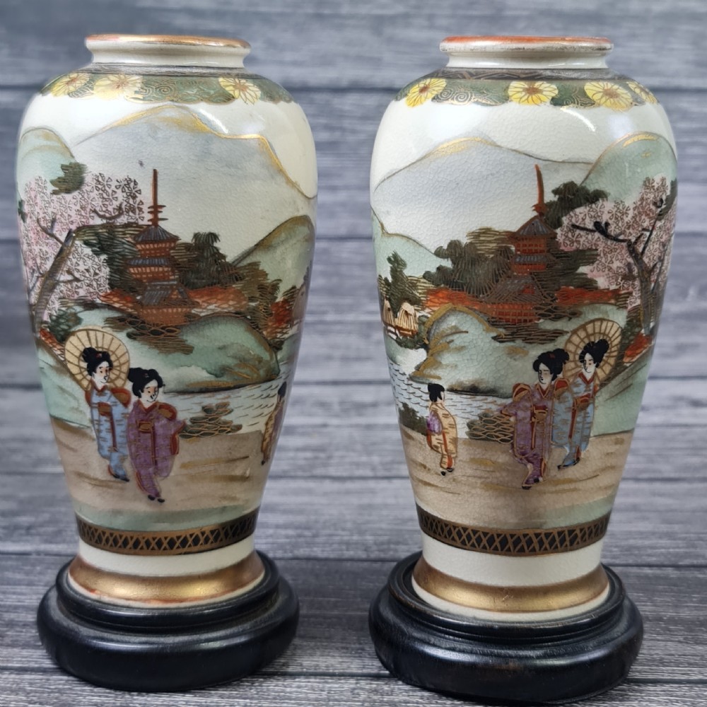 Beautiful Satsuma Pair of Signed Hand Painted Vases c1900 View XIII