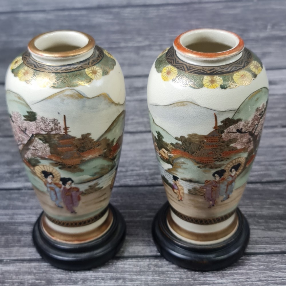Beautiful Satsuma Pair of Signed Hand Painted Vases c1900 View XIV
