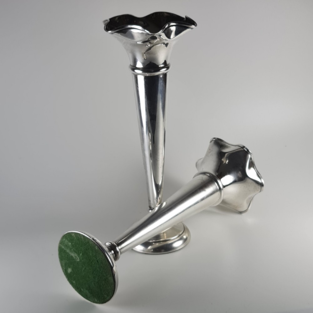 Large Pair Walker & Hall HM Silver Trumpet Vases c1918 View IV