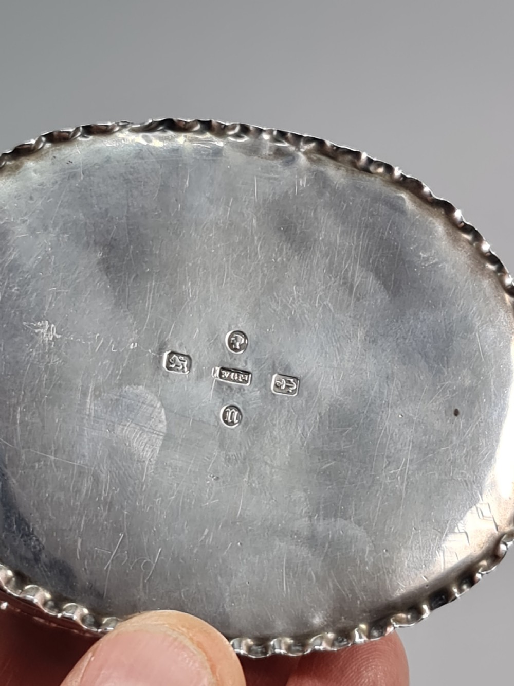 Fine Victorian HM Silver Embossed Oval Box & Cover Birm 1887 View VI