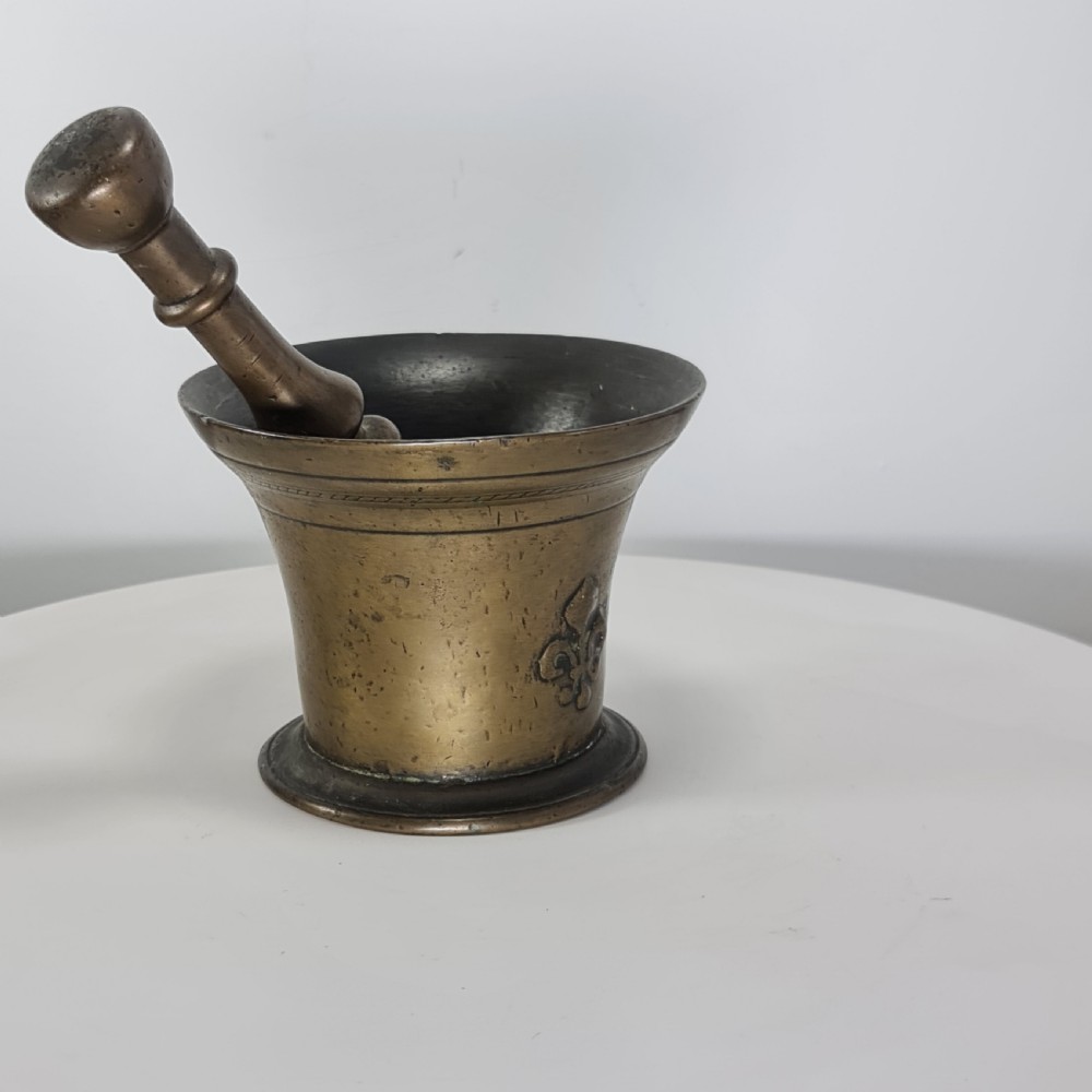 Fabulous 18thc Bronze Mortar and Pestle with Fleur De Lys Design View VII