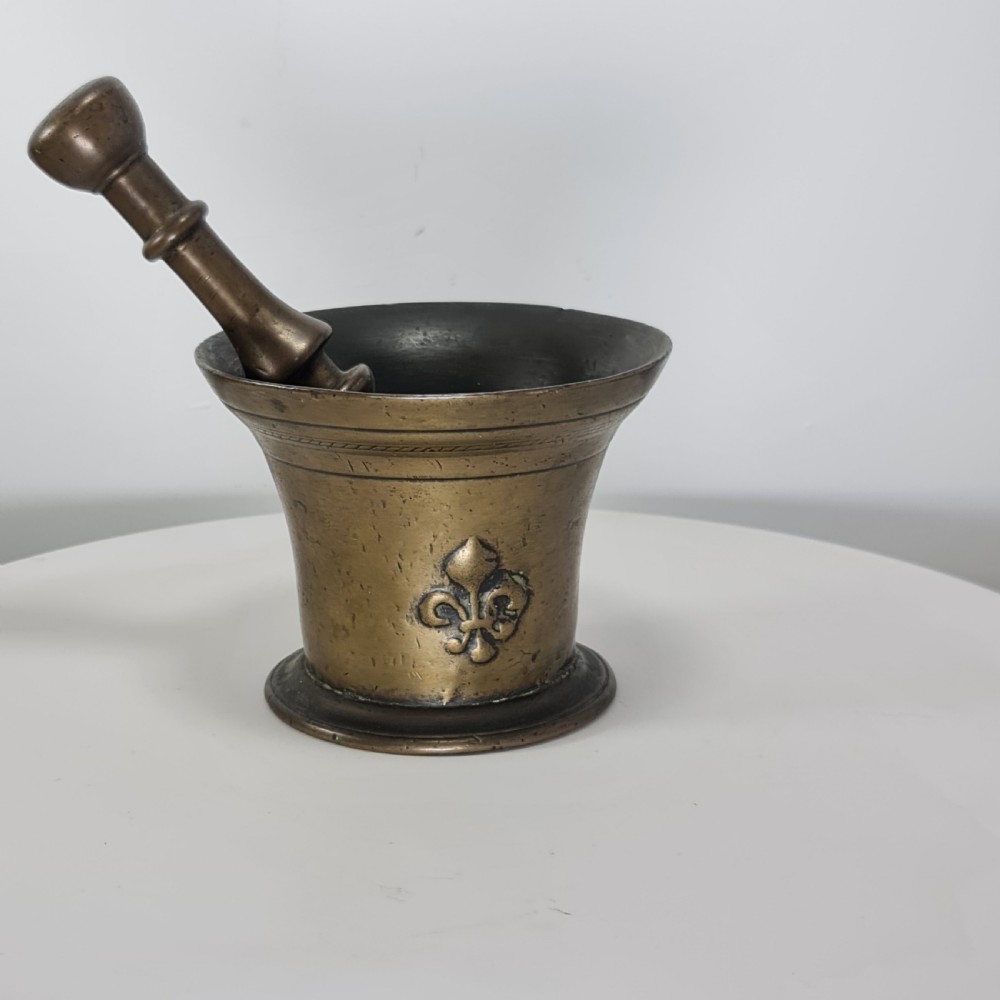 Fabulous 18thc Bronze Mortar and Pestle with Fleur De Lys Design View VIII