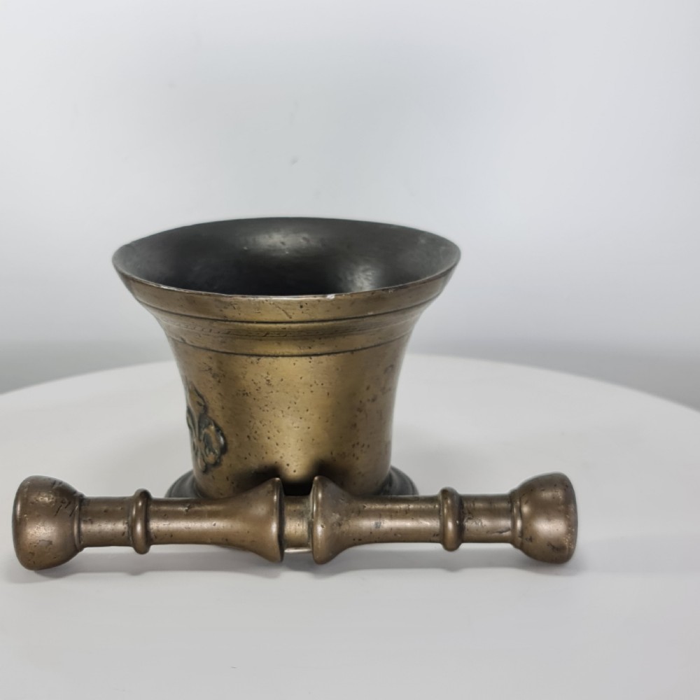 Fabulous 18thc Bronze Mortar and Pestle with Fleur De Lys Design View XIII