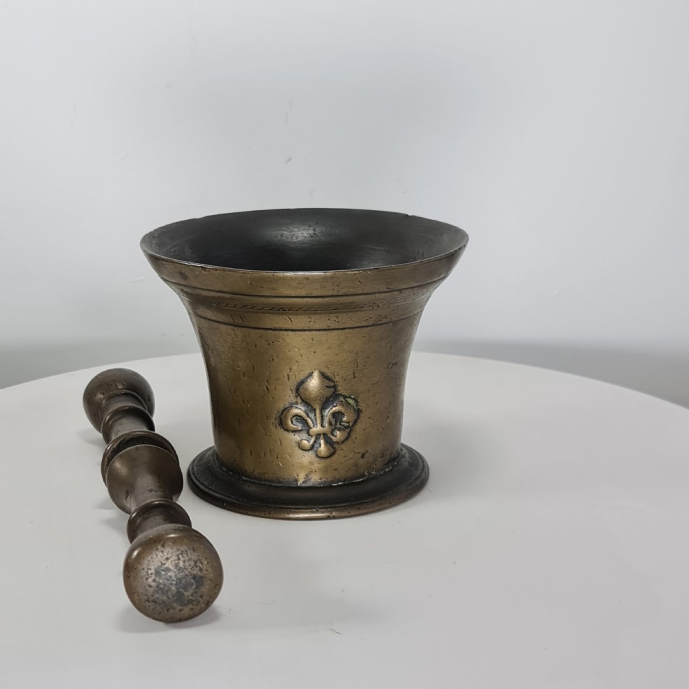 Fabulous 18thc Bronze Mortar and Pestle with Fleur De Lys Design View XV