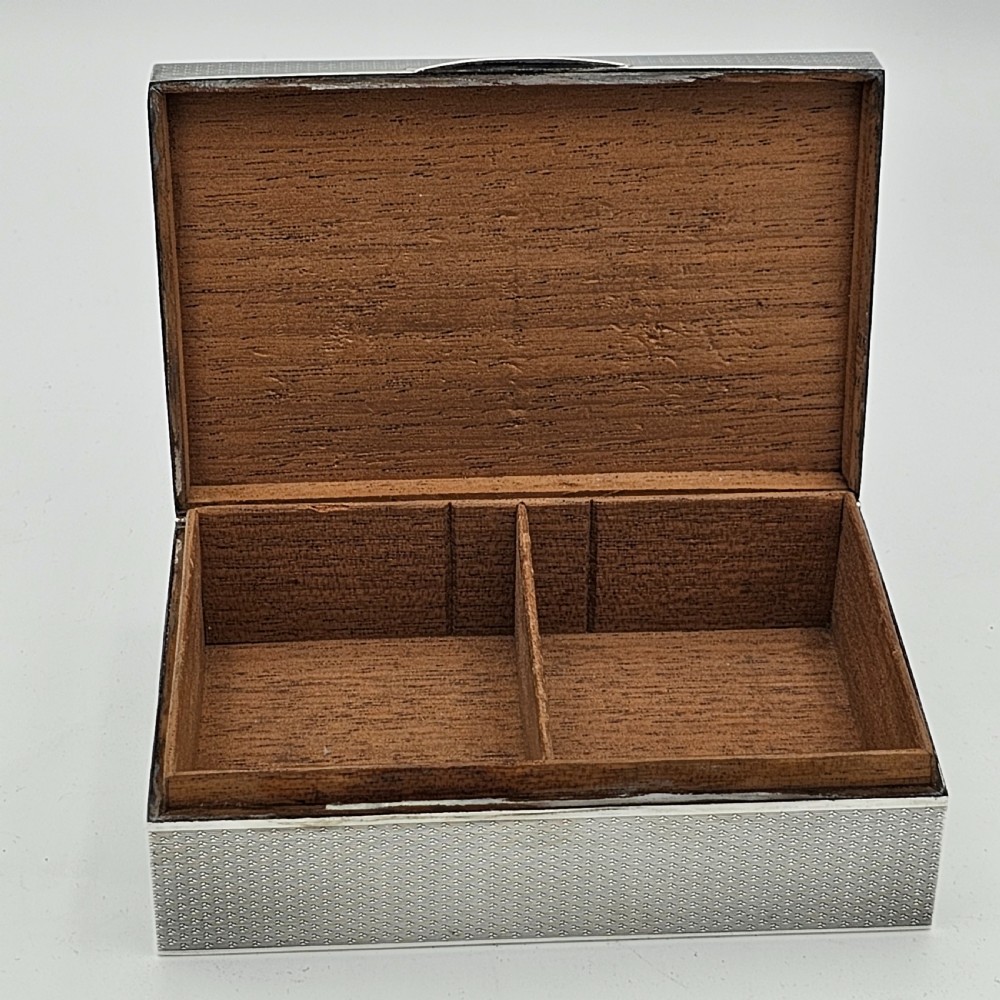 Silver Cigar or Cigarette Box c1929 - Hinged Lid and Engine Turned Border  View VIII