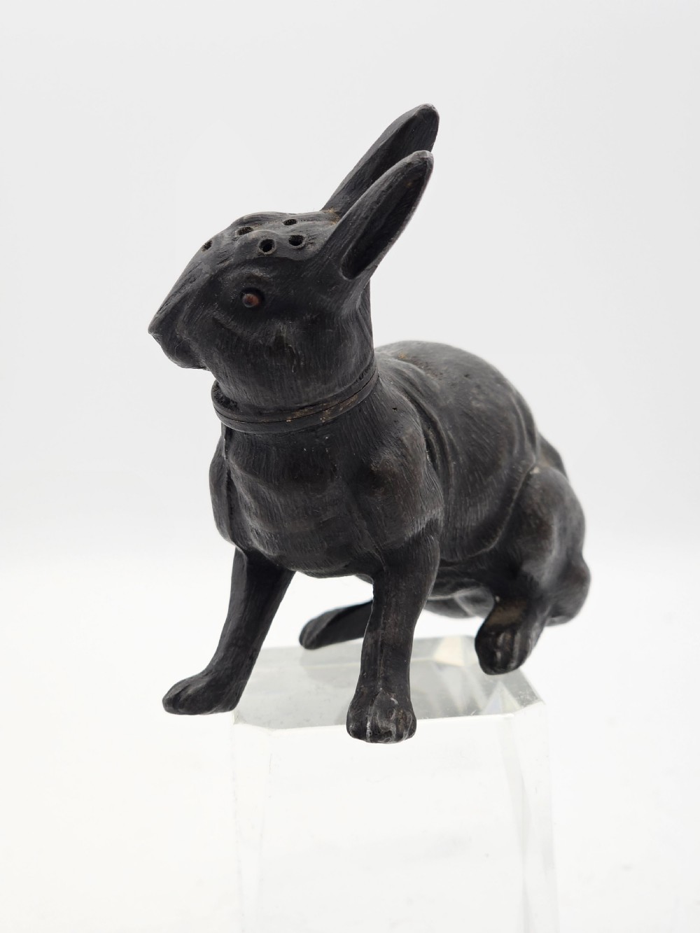 Rare 19thc Gun Metal Rabbit Pounce (Powder) Pot View II